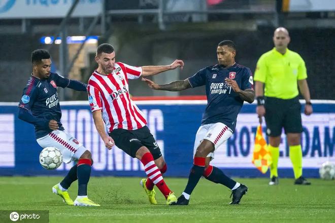 在对抗乌迪 在对抗乌迪